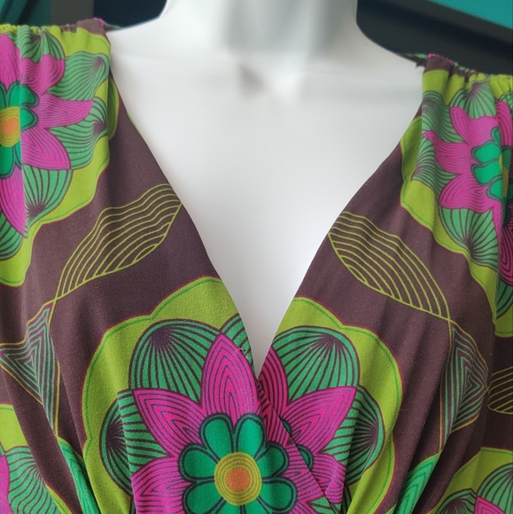 MAGGY LONDON V-Neck Dress - SZ 4 - Picture 6 of 7